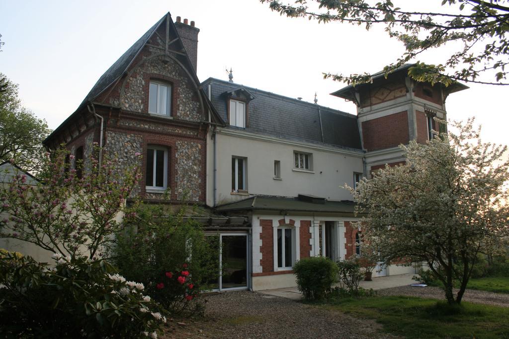 Les Sous Bois Hotel Saint-Laurent-de-Brevedent Exterior photo